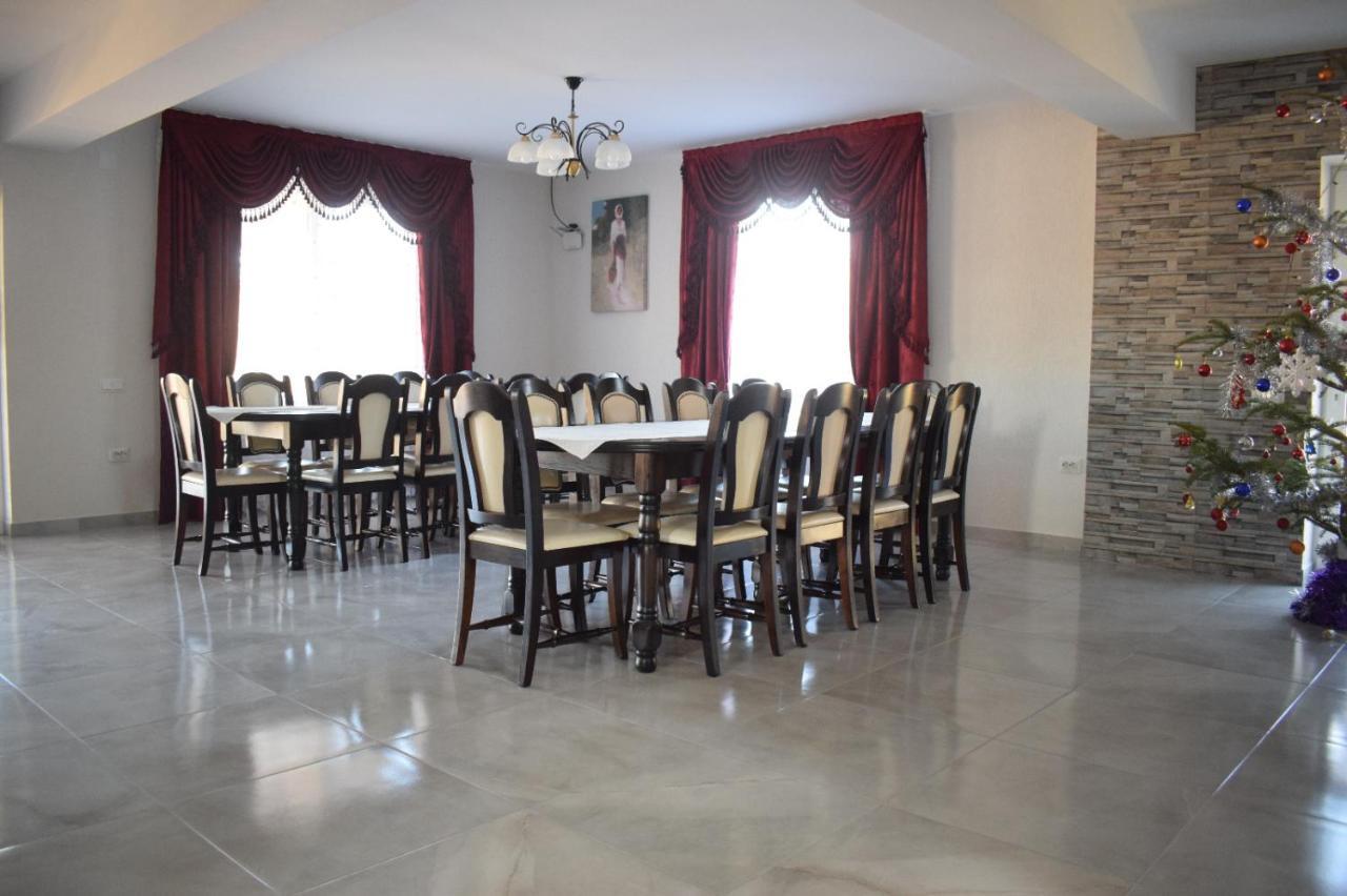Casa Dumitru Hotel Ceraşul Eksteriør billede