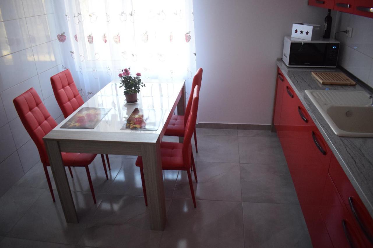 Casa Dumitru Hotel Ceraşul Eksteriør billede
