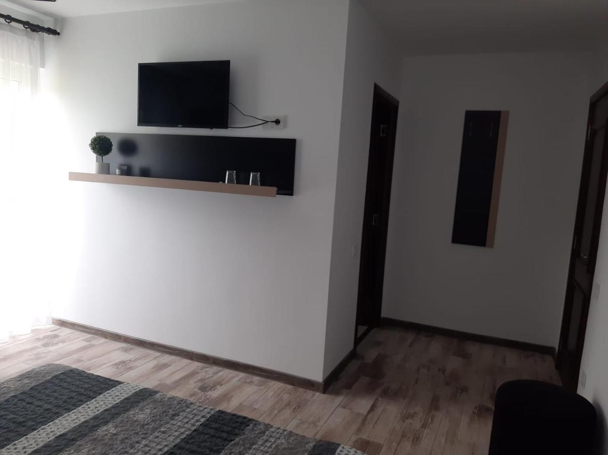 Casa Dumitru Hotel Ceraşul Eksteriør billede