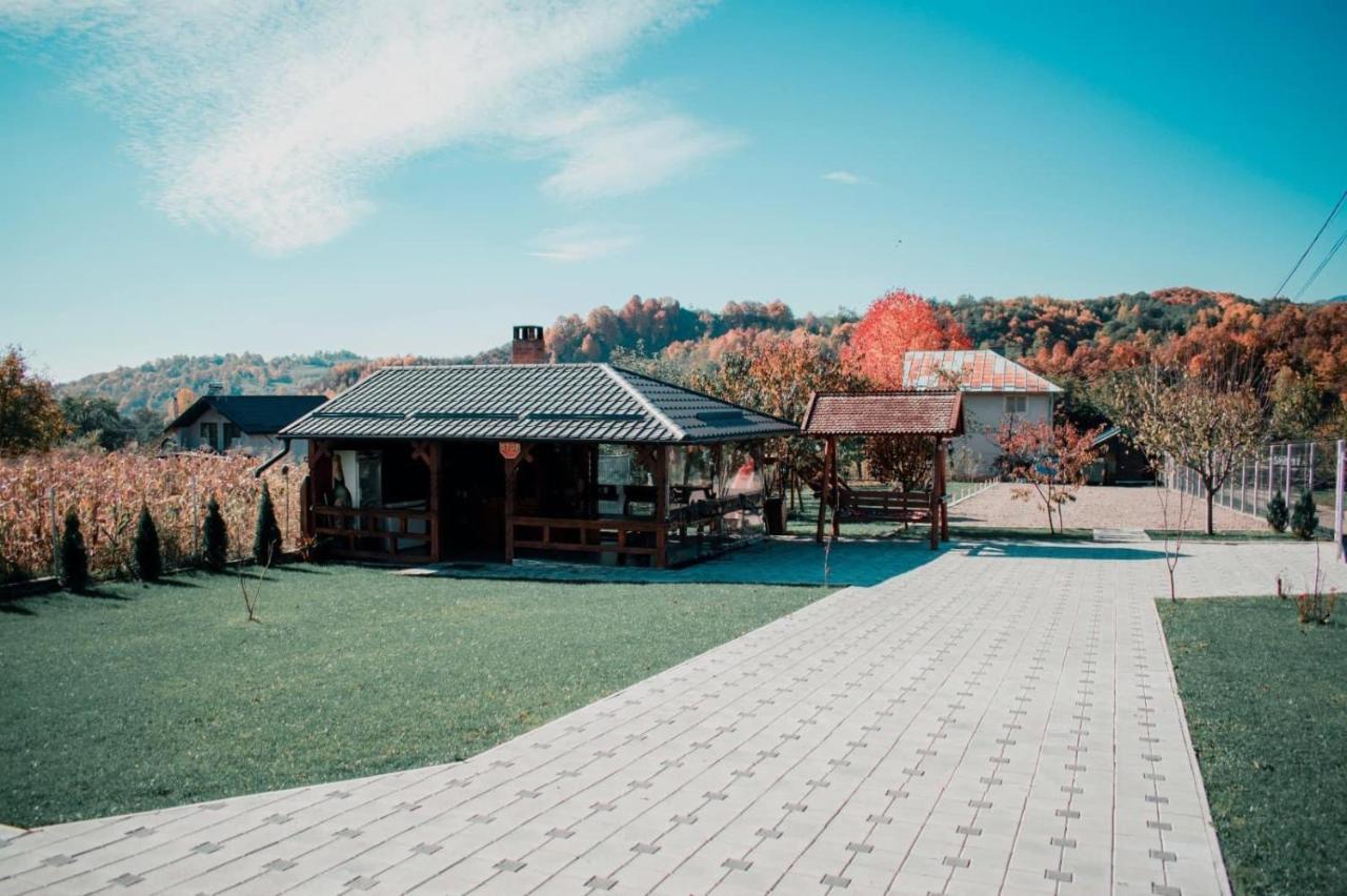 Casa Dumitru Hotel Ceraşul Eksteriør billede